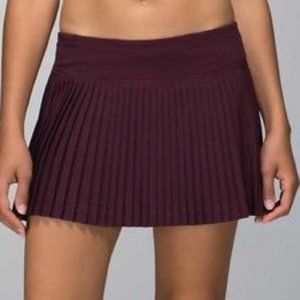 Lululemon Pleat to Street Skirt in Bordeaux Drama